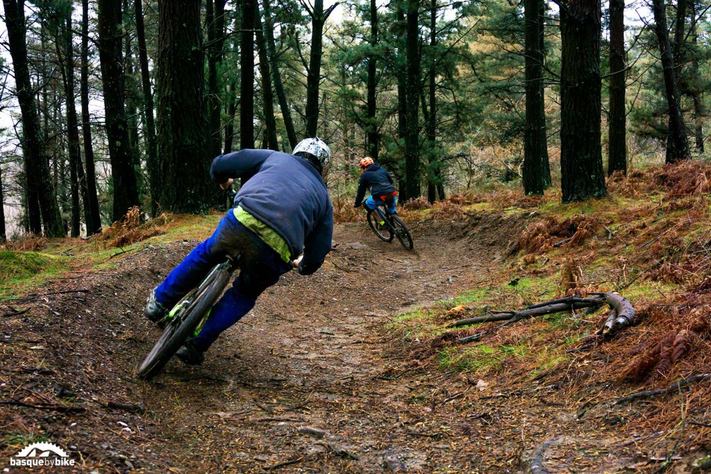 Carretera ciclista en el País Vasco